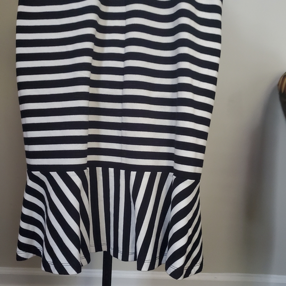 LAUREN RALPH LAUREN STRIPED RUFFLED DRESS - Picture 7 of 7